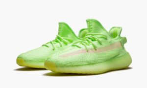 Yeezys Boost 350 V2 “Glow in the Dark”